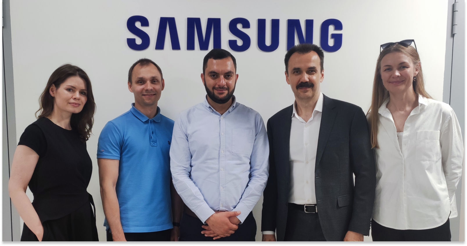 You are currently viewing Samsung Project Manager Visits Samsung’s Hub